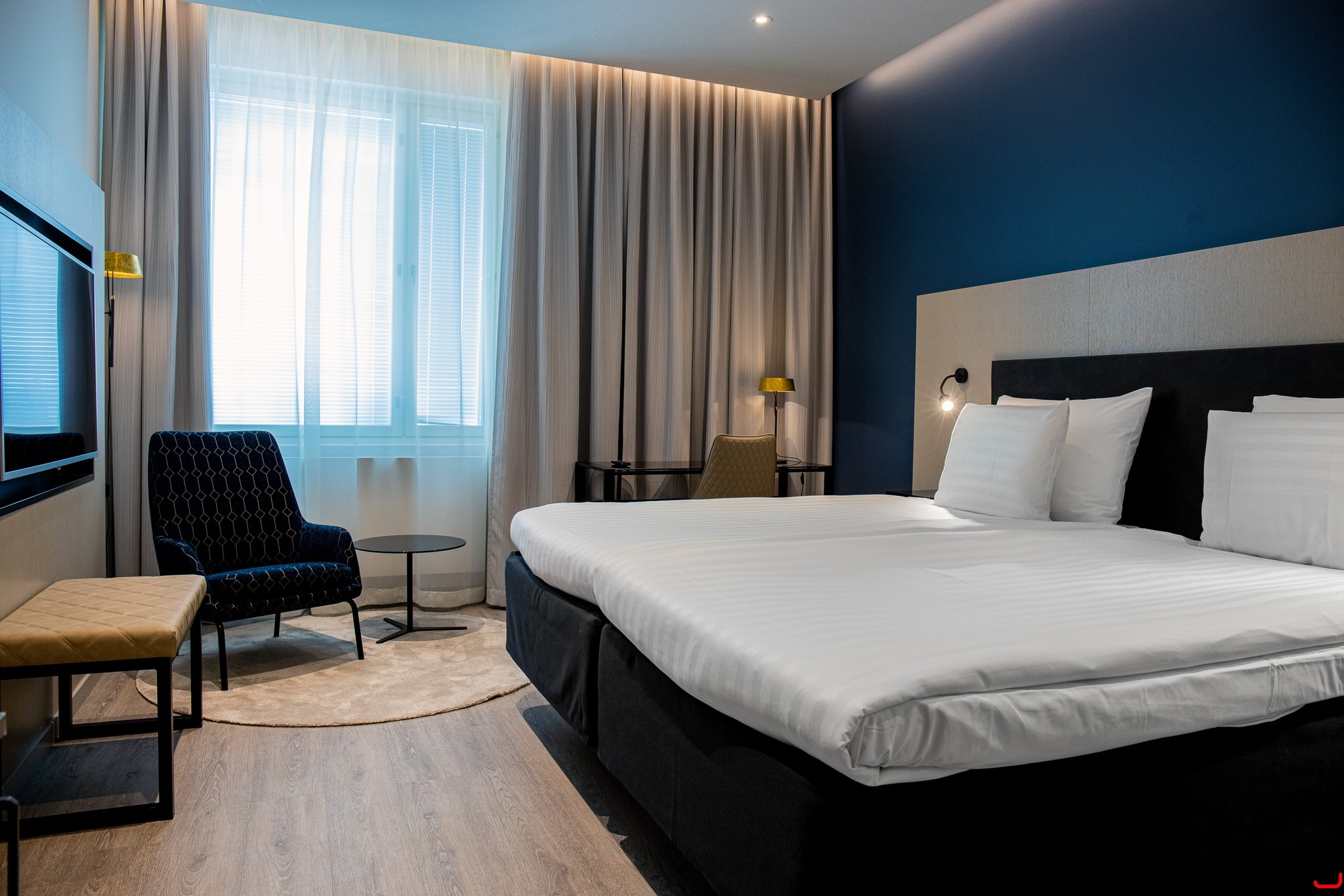 Hotel Mattsin toisiinsa yhdistettävissä standard combi-huoneissa majoittuu vaikka koko perhe