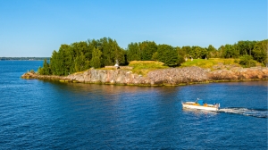 Vallisaari on  Metsähallituksen ensimmäinen Sustainable Travel Finland -merkin saanut kohde.