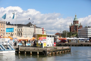 Helsinki ja Suomi mainittiin tapahtumapaikkana joko neutraaliin tai positiiviseen sävyyn.