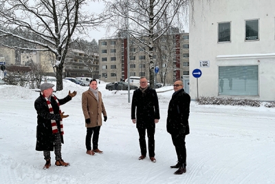 Kuvassa vasemmalta Jusu Kainulainen (WasaGroup Oy), Timo Pahkala (WasaGroup Oy), Tapio Finér (SSO) ja Pekka Puistosalo (Lohjan kaupunki). 