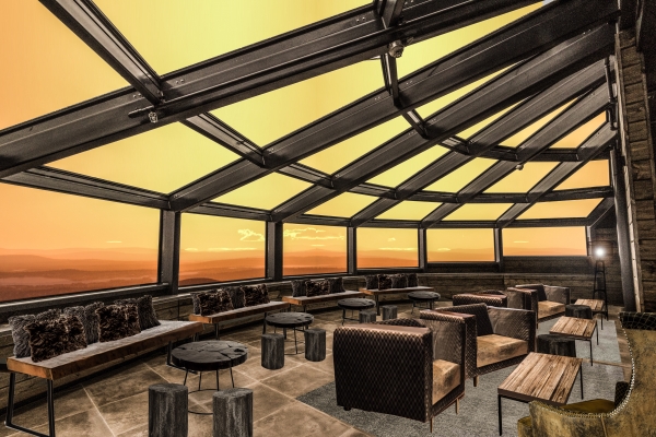 Hotel Levi Panoraman seitsemännen kerroksen baarin lasitettu laajennus Gold Digger Sky Lounge